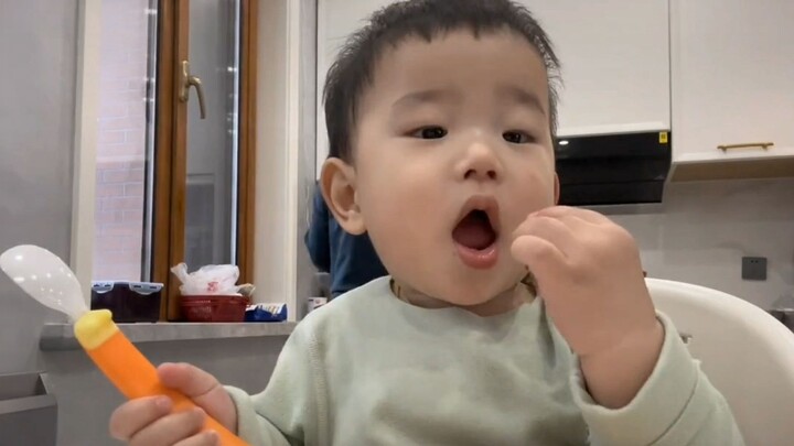 “พวกเราตี้นตี้กินทุกอย่าง”