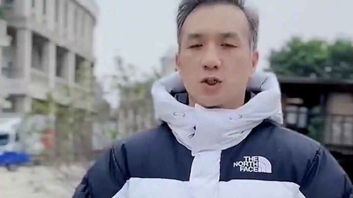 Bus driver Huang Jue says he signed a spoiler agreement—can’t help but spill the beans, haha!