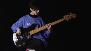 "Readymade" of Red Hot Chilli Peppers was covered by a girl with bass