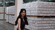 I laughed so hard that Yang Zi randomly did a Yangko dance. I declare that Yang Zi is the spokespers