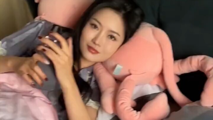 “พื้นแดงหงายฟ้า อำนาจเวทมนตร์ไร้ขอบเขต”