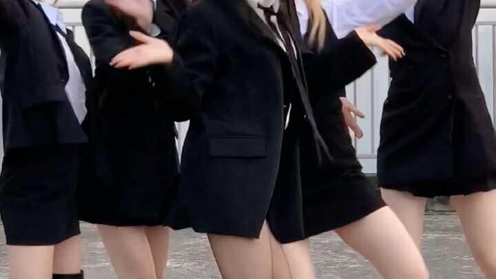 Pratinjau tarian baru [senyum]