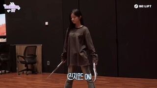 [ID SUB] Katarina appears on the stage⚔️ l MINJU's LCK Opening Ceremony Sketch l ILLIT [BEHIND-IT]