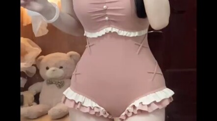 Imut dan seksi berdampingan!