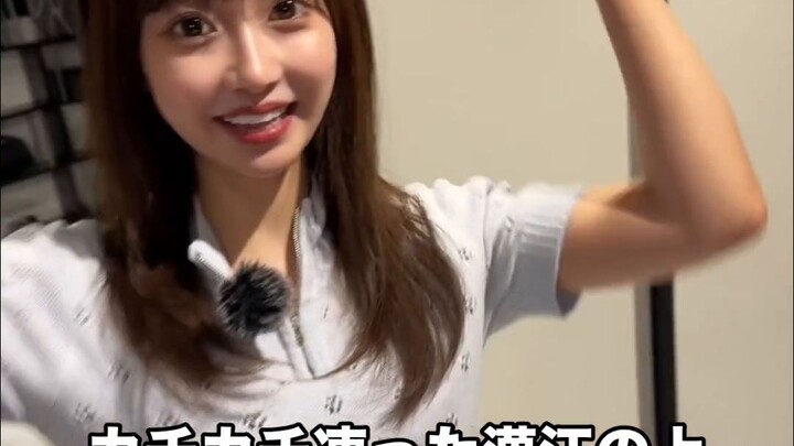 Kucing berjalan di Sungai Han yang membeku