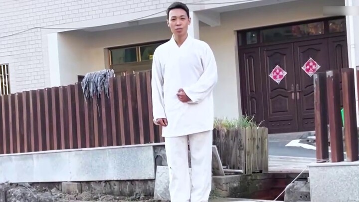 "Tất cả chỉ là dối trá"
