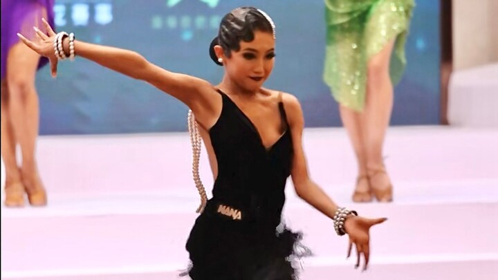 [Tang Wenshuo] Semua orang menyukai wanita musik api ~ Juara tari Latin elit tunggal amatir Stasiun 