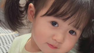 I'll show you how mad I am if you won't let me out! Hmph #BabyDiary #YaYa