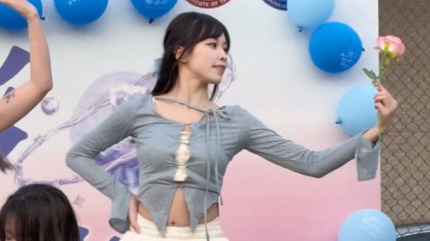 Live performance at the Beijing Institute of Technology Computer Graduation Party