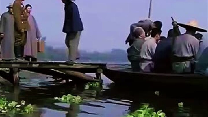 Quân đội quốc gia không trả tiền đi thuyền, các sĩ quan tình cờ đi ngang qua, tôi không nghĩ rằng nh