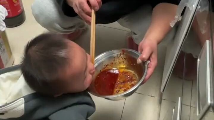 给大家看看四川小孩的零食……