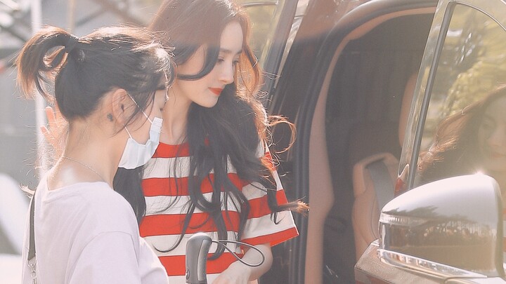 “It’s still her—she looks beautiful even in blurry, random-cam footage!”