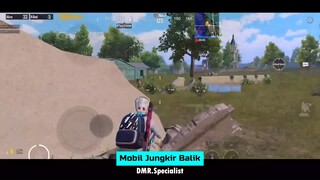 Mobil Jungkir Balik!