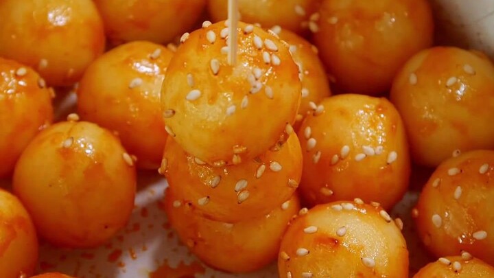 Sweet, sour, and delightfully chewy tomato potato balls! After watching, don’t you instantly feel li