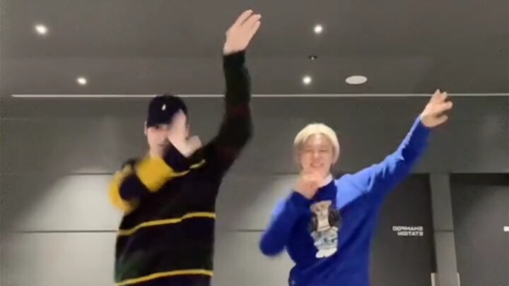 【TXT】220128 Tik Tok Big and Small Youngest #brothervibes Tik Tok Choi Ranjun Hueningkai