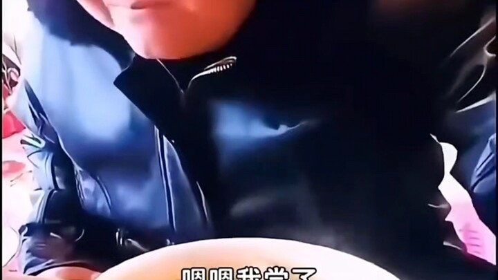 “ได้ยินว่าคุณโดนหมากัดเหรอ?”