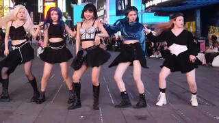 ไทม์สแควร์ แฟลชม็อบ!!! เป่ยเป่ย-ควีนดอมแดง!!!