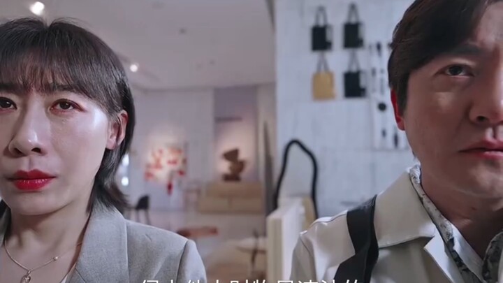 Nữ đại ca ra tù, đàn em đến đón, khoác lên đôi giày cao gót đỏ rực khiến bao người mê mẩn – Ôn Tranh