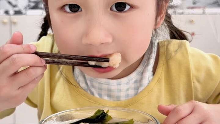 Don’t scroll past—this is Xiao Luyan!