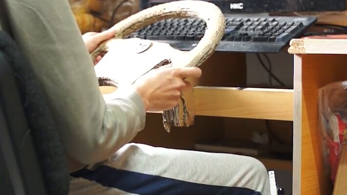 Roda kemudi anggaran terendah untuk memainkan truk Eropa