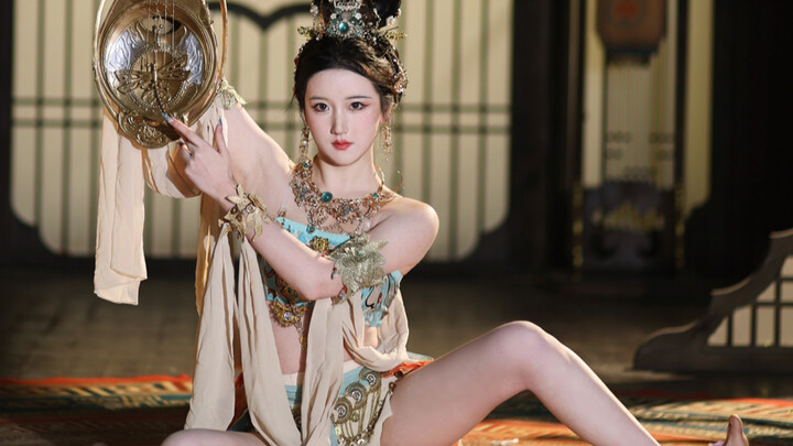 Accidentally Entered the Dunhuang Flying Apsaras Realm! “Even in a Land Where No One Dwells, There A