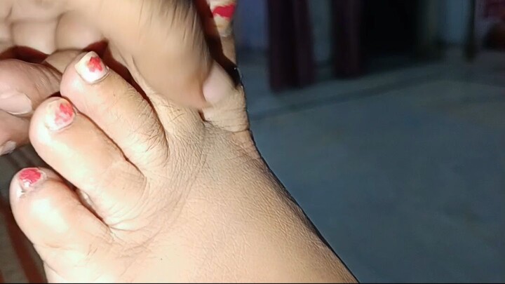 给妻子按摩放松一下 ❤️