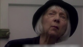 [菇々] A woman was forced to live in the same room with a male corpse and four strange clocks. Watch "