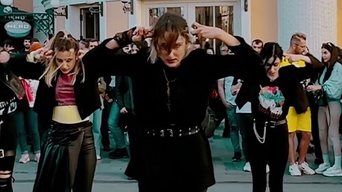 [YouTube] Turkish dance troupe's cool and beautiful moves - STRAY KIDS' cover of "MANIAC"