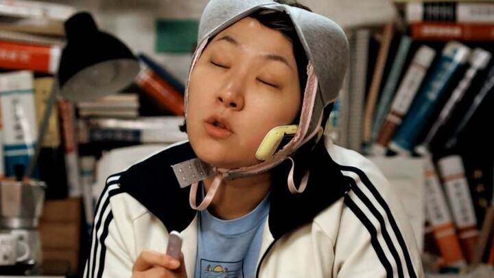 [Madam] Don't laugh—this is a horror movie!