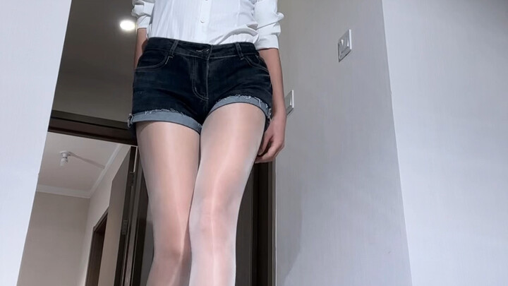 今天的灯光，打的满意，觉得挺有质感的，臭宝，你们满意吗？