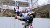 Zi-O II, a form that has used up the protection period of the Supreme Emperor