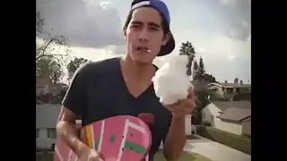 ดีกว่านางสาวฮันนี่