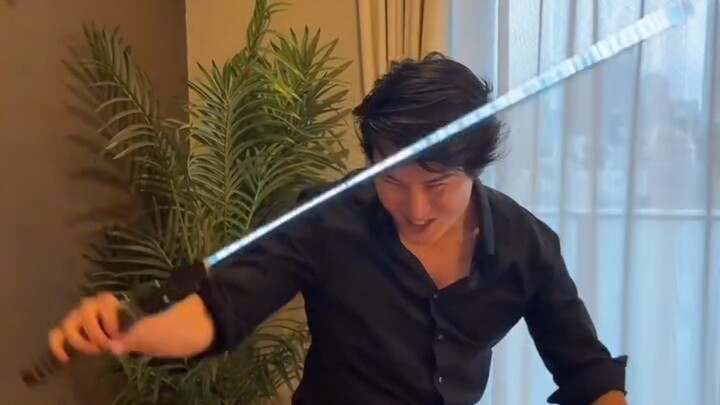 Brother Ming vs. Oreo