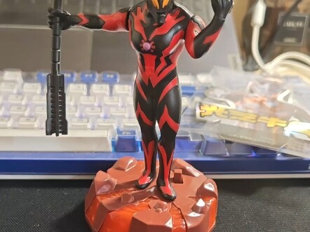 This KFC collaboration with Ultraman, hahahaha, I didn’t expect it before I bought it, it’s so funny
