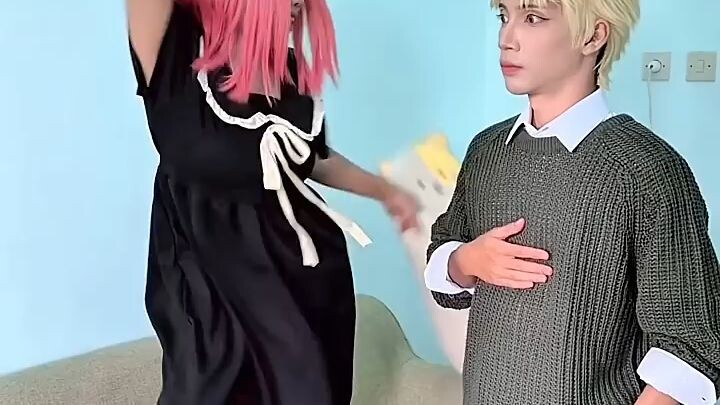 Cosplay anime: anak ini di suruh santuyy