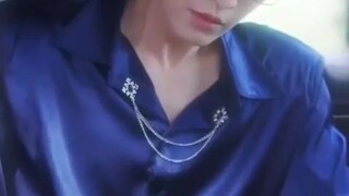 แปดปีหลังจากถูกชายผู้บ้าคลั่งที่ภายนอก ดูอบอุ่นกักขังไว้ หญิงสาวได้ย้อนเวลากลับมา พร้อมบันทึกเตือนภั