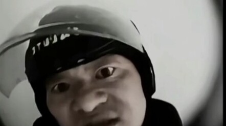 Tôi: Tôi muốn cơm tôm, không phải kẻ giết người!