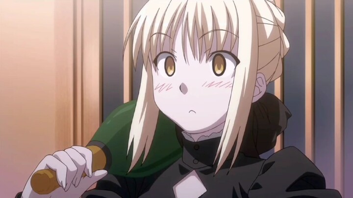 Di depan makanan yang disiapkan Shirou, Saber menjadi lembut dan imut