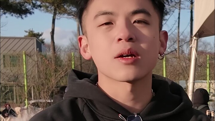 A complete stranger became a fan right after watching GD’s concert!
