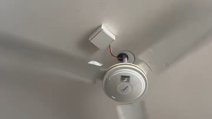 สวิตช์ที่ช่างติดตั้งให้ดูเหมือนจะผิดที่ไหนสักอย่างนะ?