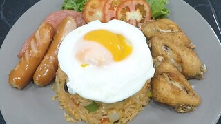 ข้าวผัดอเมริกัน พร้อมวิธี ดาวไข่สวย ด้วยไมโครเวฟ #บ้านเราสตอรี่