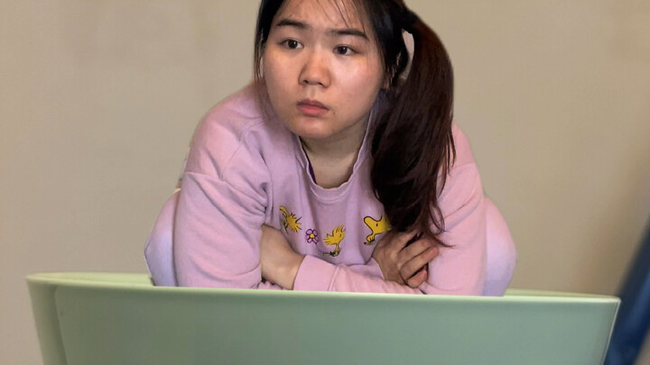 الأشخاص الصغار يأتون إلى منزلك: خلفيات الهاتف والمراحيض المخصصة