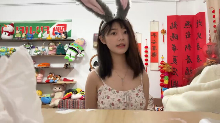 At 20 years old, becoming the boss of a doll shop—no need to say much about what kind of skills you 