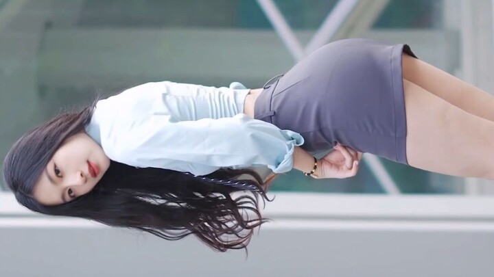 لي لاندي تغيير الوجه بالذكاء الاصطناعي