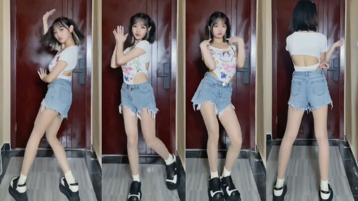 Dancing at home! Hot and sweet!!! 【Queencard】