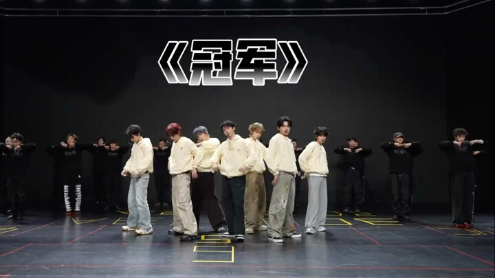 【ไทม์ นิวส์ บอย】ซ้อมรวมวงเพลง “แชมป์” – คอนเสิร์ตครบรอบ 6 ปี