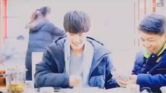 [Xiao Zhan] วันนี้ฉันมีความสุข แต่จู่ๆ ฉันก็ได้ยินมาว่าเที่ยวบินของฉันดีเลย์ ฮ่าๆๆๆ