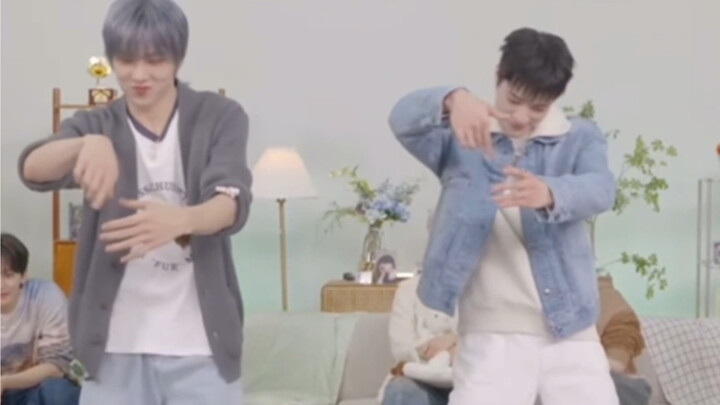 لي مارك × لي دي نو × بارك جي سونغ تحدي رقصة «Smoothie»