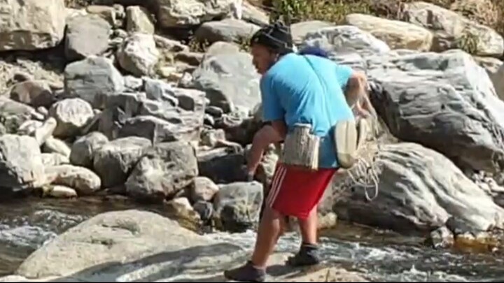 cast net fishing in Nepal | himalayan trout fishing with handmade cast net |