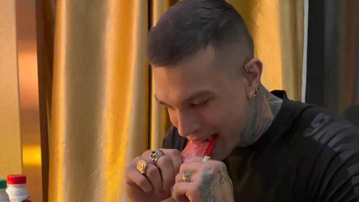 ยากที่จะเข้าใจจริงๆ ว่าขนมจีนน่ากินแค่ไหนสำหรับชาวต่างชาติ มันทำให้ฉันอ้วนขึ้นเลย!